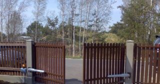 Купить распашные ворота из штакетника Клин, цена от 2744 руб.