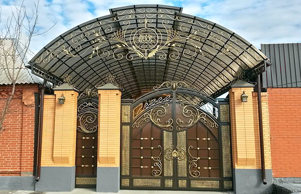Купить или заказать ворота для дома с навесом - стильные и надежные решения для вашего участка в клине от 42090 руб | ВоротМастер-Кли
